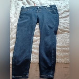 TORRID 14R Bombshell Skinny Jeans